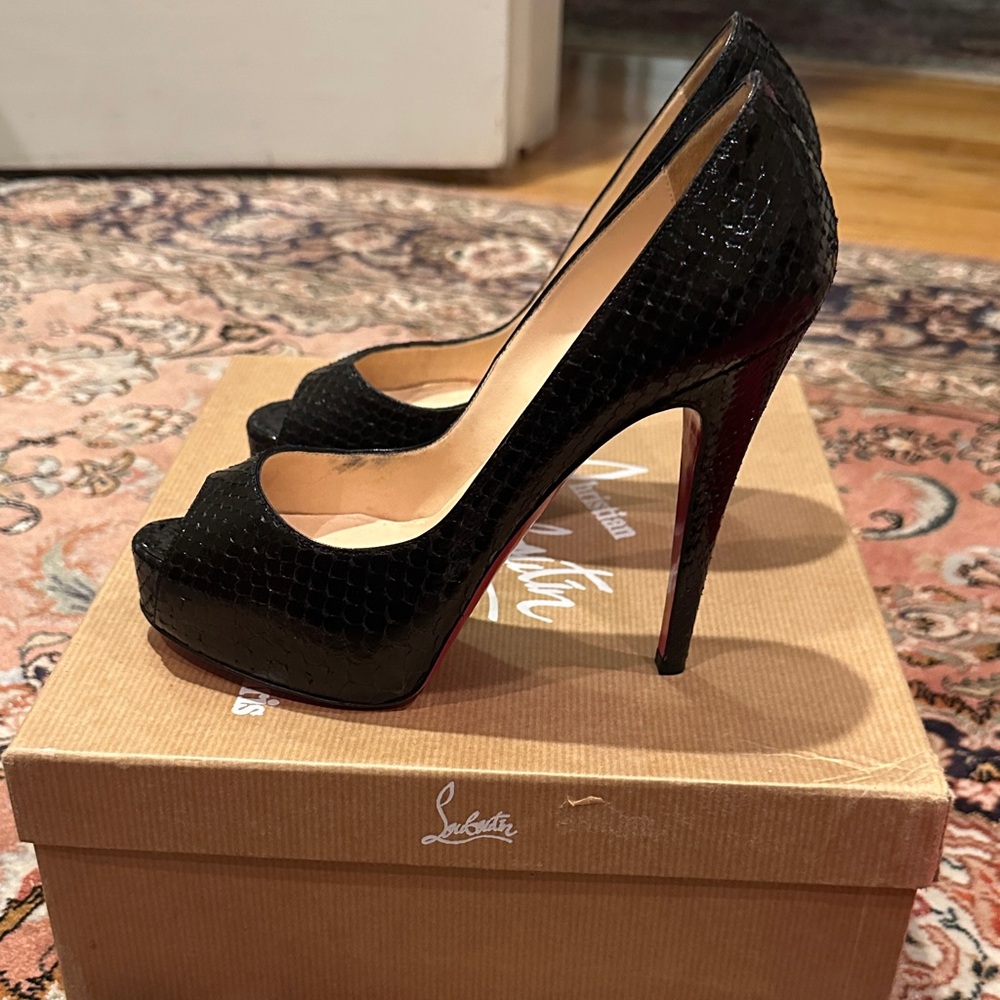 Christian Louboutin Black Textured Peep Toe Heels